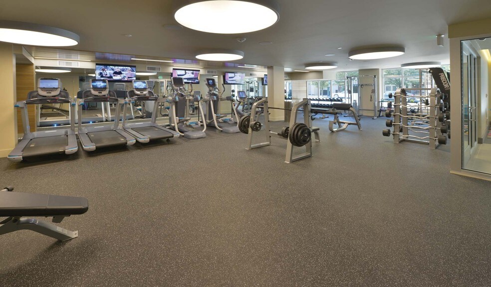 More Photos Of 2900 1st Ave, Seattle Apartments For Lease