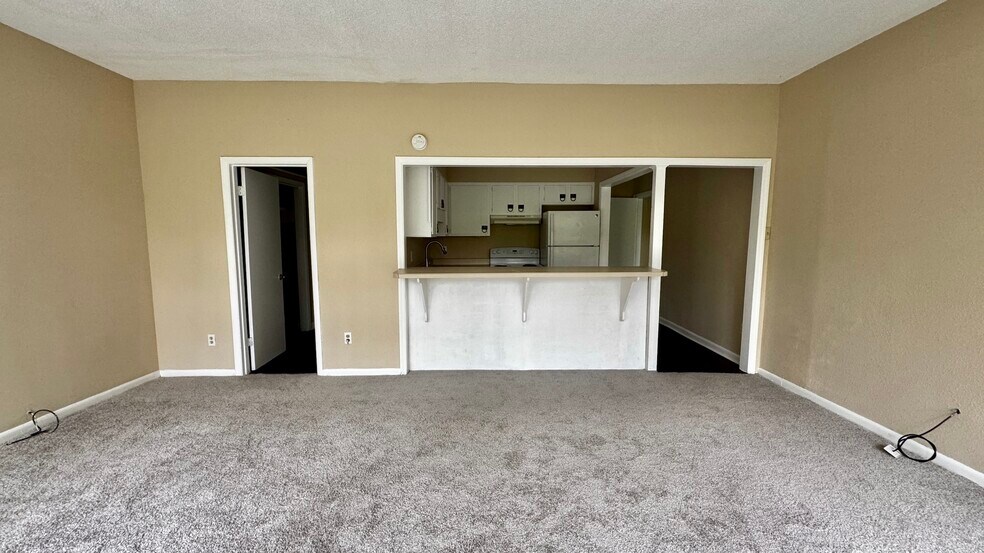 More Photos Of 6270 Aquarius Dr, Alpine Apartments For Sale