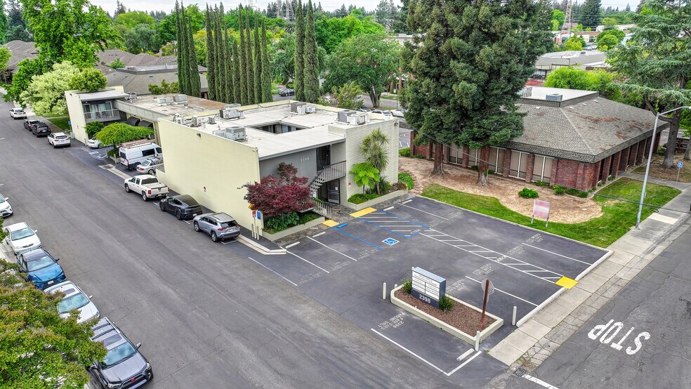 More Photos Of 2398 Fair Oaks Blvd, Sacramento Office For Sale