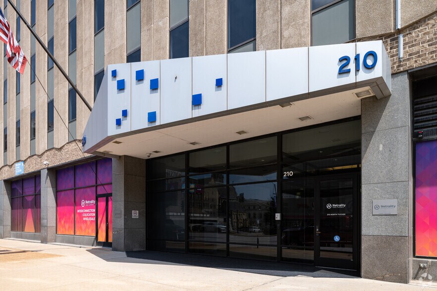 More Photos Of 210 N Tucker Blvd, Saint Louis Industrial For Lease