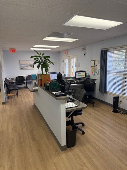 More Photos Of 11906 Darnestown Rd, Gaithersburg Medical For Lease