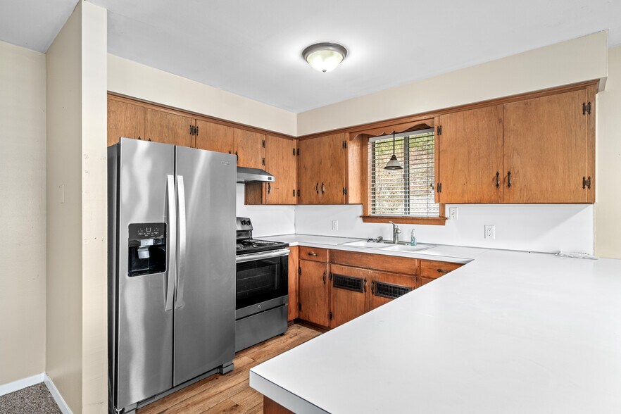 More Photos Of 401 E Main St, Brenham Apartments For Sale