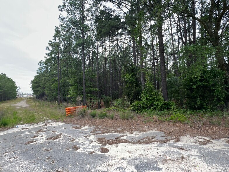More Photos Of Lee Paving -1, Aberdeen Land For Sale