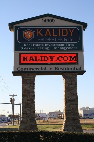 More Photos Of 14909 N Kelly Ave, Edmond Loft Creative Space For Lease