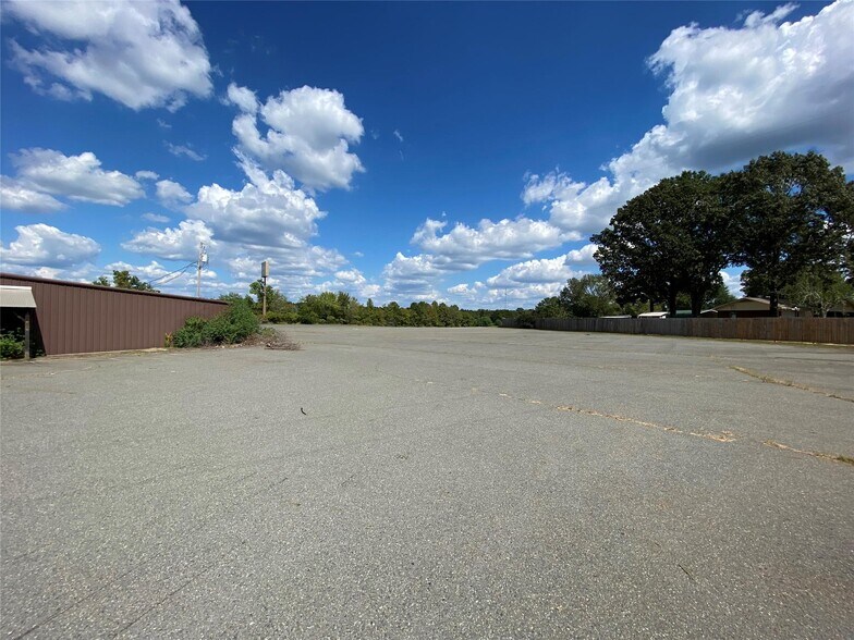 More Photos Of 2099 Highway 532, Dubberly Service Station For Sale