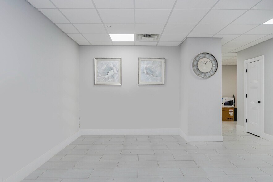 More Photos Of 21 Prall Ave, Staten Island Office Residential For Sale