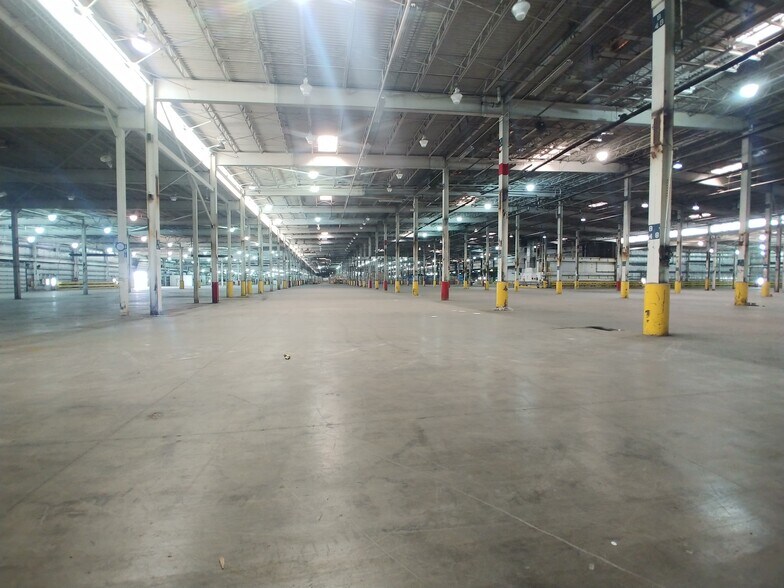 More Photos Of 2800 Old Springfield Rd, Vandalia Unknown For Lease