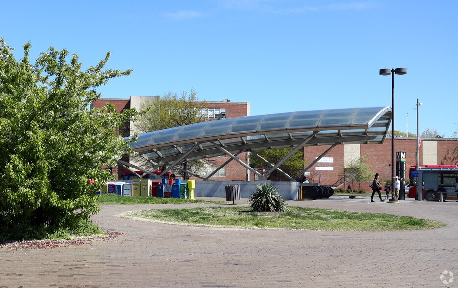 More Photos Of 500 9th St SE, Washington Apartments For Sale