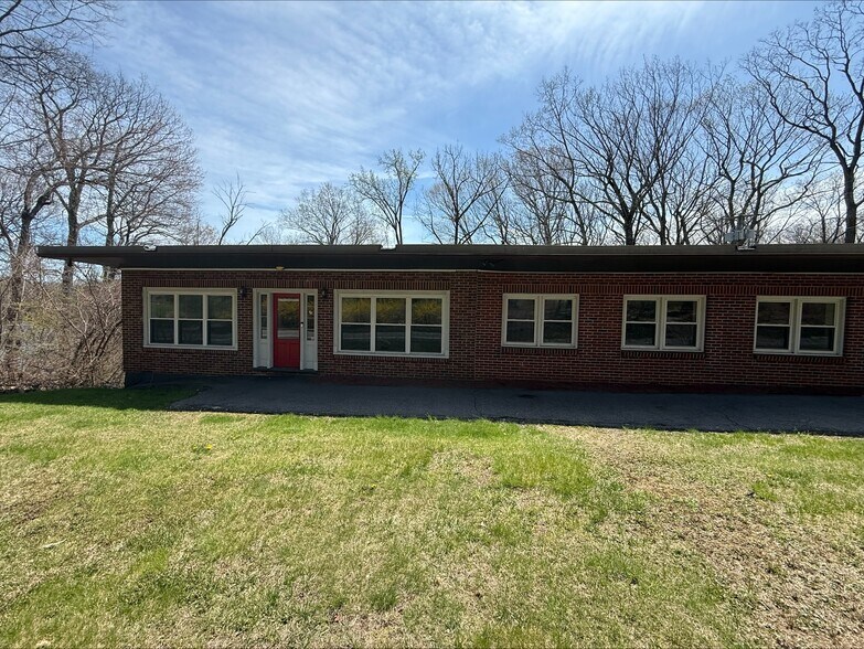 More Photos Of 271 Litchfield Rd, Harwinton Manufacturing For Sale