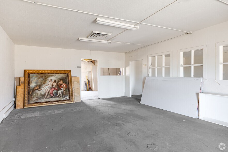 More Photos Of 300-350 W Apache Trl, Apache Junction Unknown For Lease