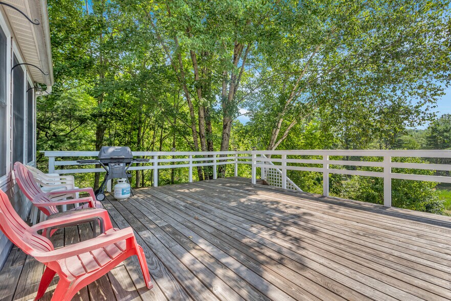 More Photos Of 77 Hancock Rd, Peterborough Flex For Sale