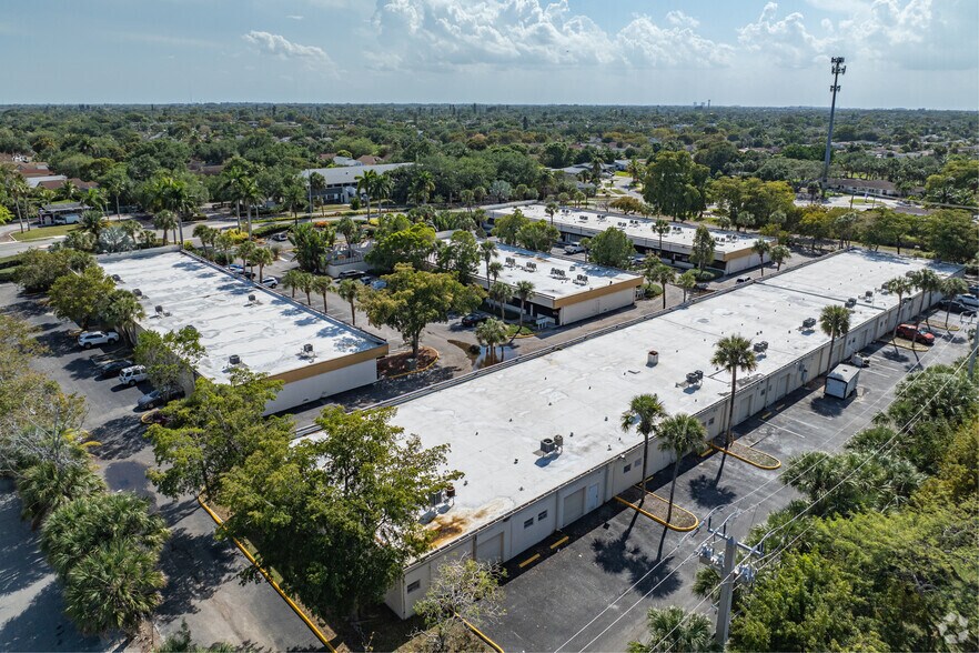 More Photos Of 6043 Kimberly Blvd, Fort Lauderdale Unknown For Lease