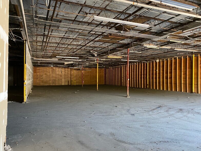 More Photos Of 2910 W Beaver St, Jacksonville Light Distribution For Lease