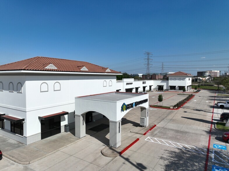 More Photos Of 20320 Northwest Fwy, Houston Medical For Lease