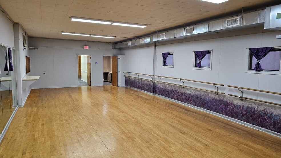 More Photos Of 403 Broad St, Bloomfield Schools For Sale