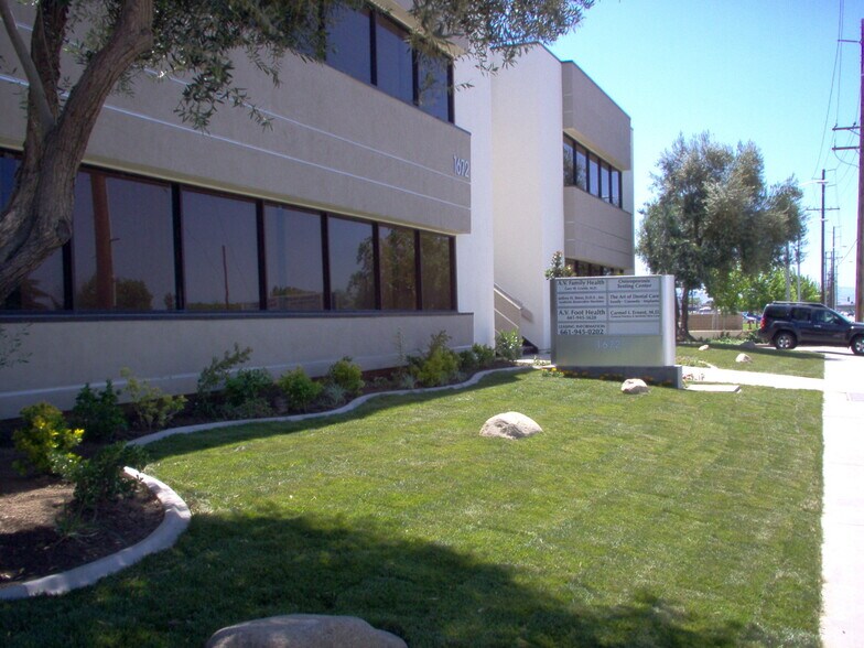 More Photos Of 1672 W Avenue J, Lancaster Medical For Lease