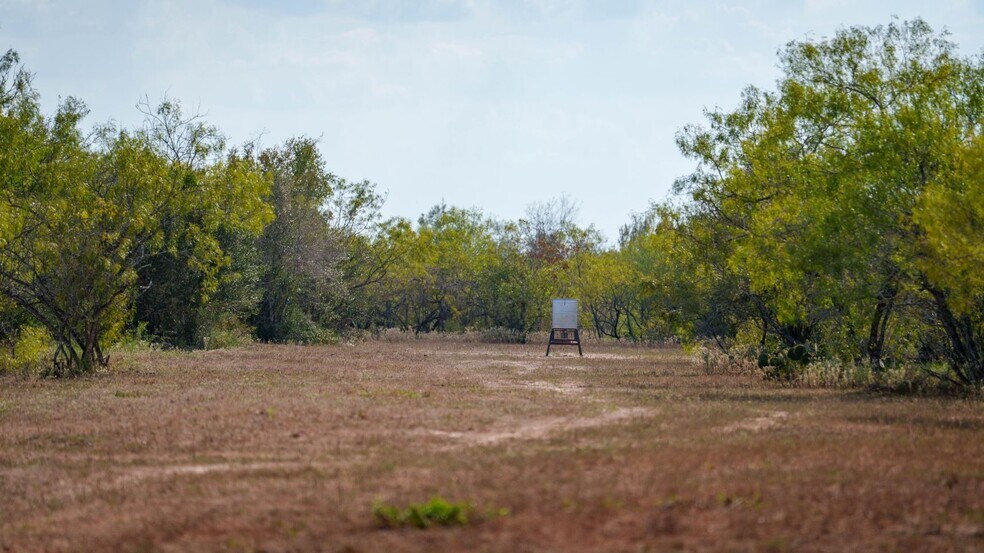 More Photos Of 879 County Road 421, Gonzales Land For Sale