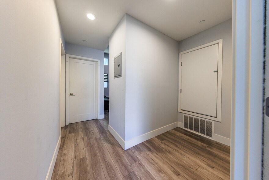 More Photos Of 5743 Case Ave, North Hollywood Apartments For Sale