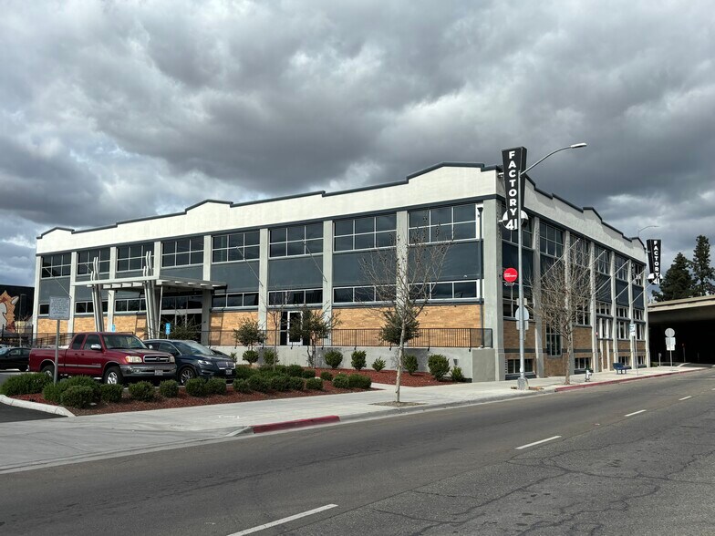 Primary Photo Of 2721 Cesar Chavez Blvd, Fresno Office For Lease