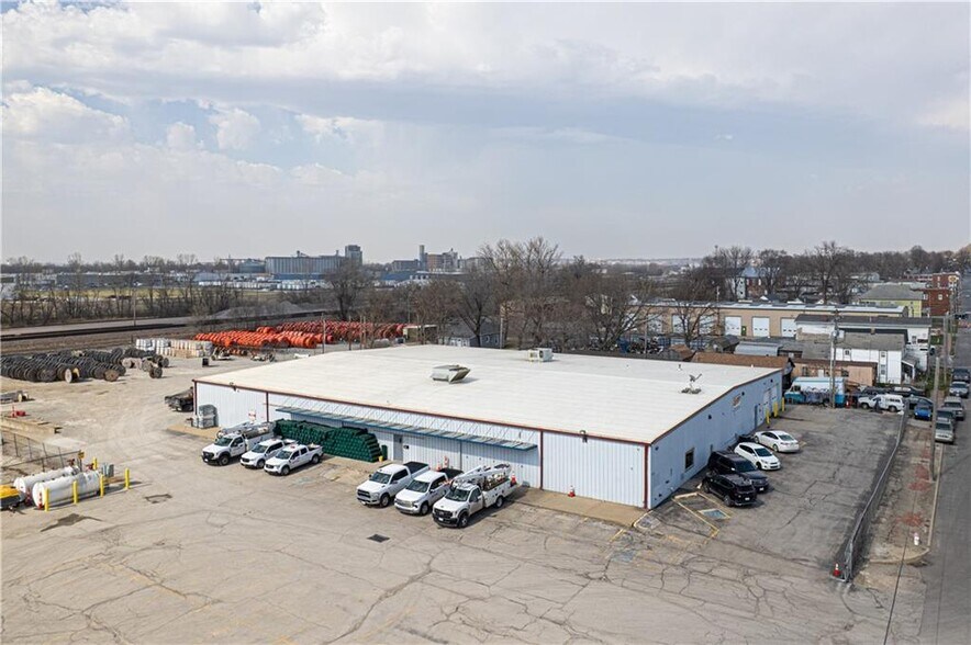 More Photos Of 5326 Lake Ave, Saint Joseph General Retail For Sale