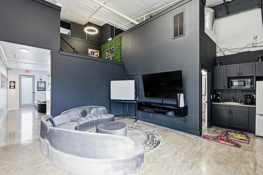 More Photos Of 370 Herron Dr, Nashville Loft Creative Space For Sale