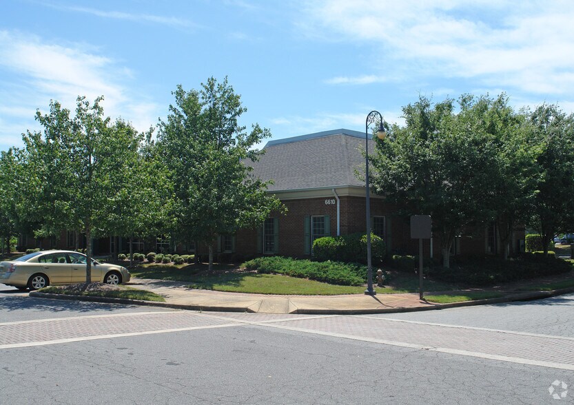 More Photos Of 6610 McGinnis Ferry Rd, Duluth Medical For Lease