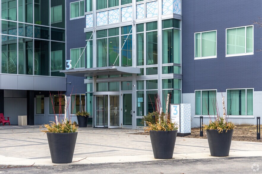 More Photos Of 10 Maguire Rd, Lexington Office For Lease