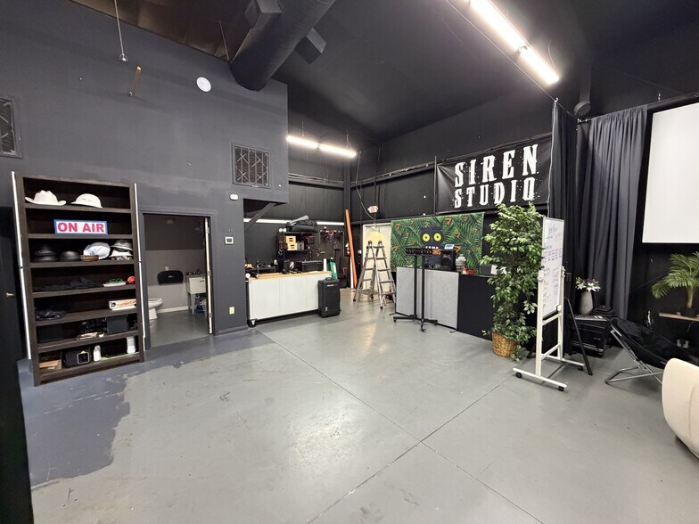 More Photos Of 701 Chestnut St, Bowling Green Office For Lease