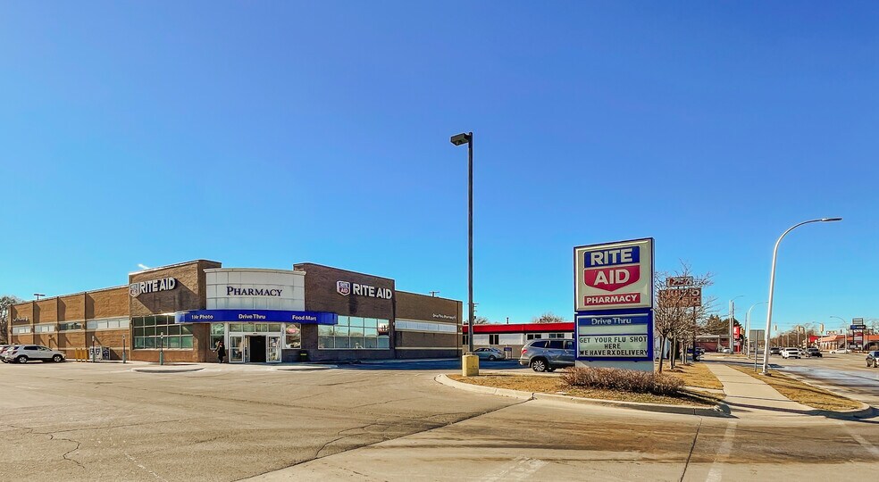 More Photos Of 1301 W 14 Mile Rd, Clawson Freestanding For Lease
