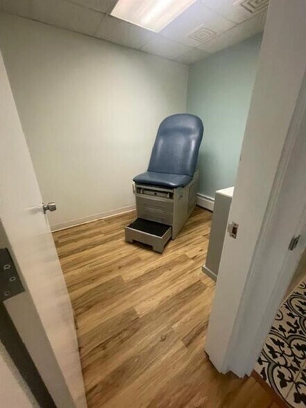 More Photos Of 333 School St, Pawtucket Medical For Sale