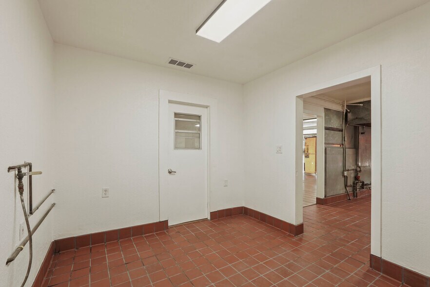 More Photos Of 1765 Monte Diablo Ave, Stockton Storefront Retail Residential For Sale