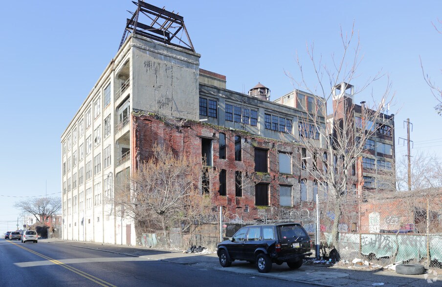More Photos Of 459 W Glenwood Ave, Philadelphia Manufacturing For Sale