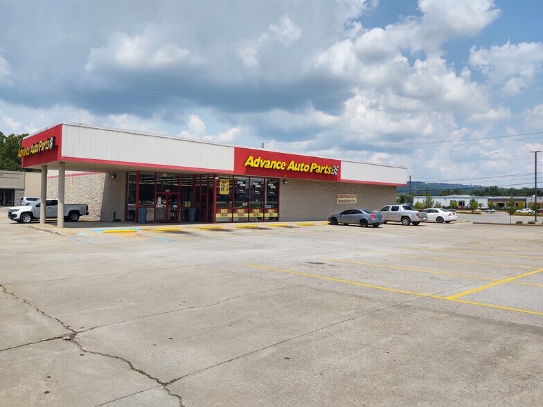 Primary Photo Of 301 George Wallace Dr, Gadsden Freestanding For Lease