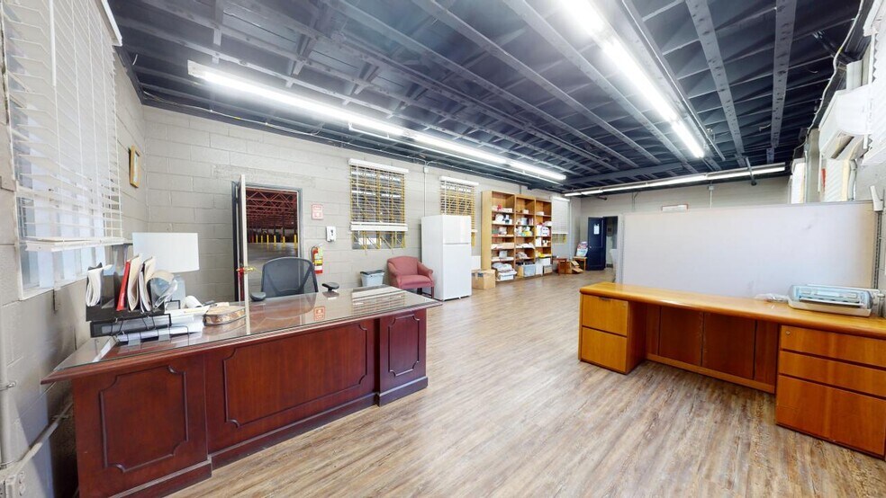 More Photos Of 301 Trade St, Danville Warehouse For Sale