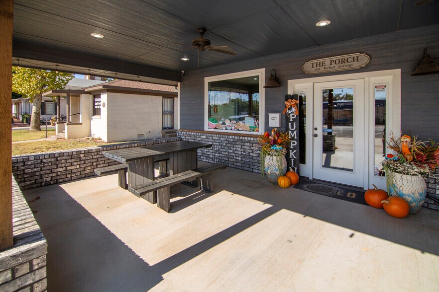 More Photos Of 407 W Main St, Marlow Restaurant For Sale