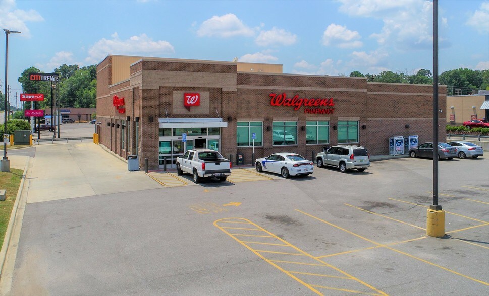 More Photos Of 101 Bessemer Super Hwy, Midfield Drugstore For Lease