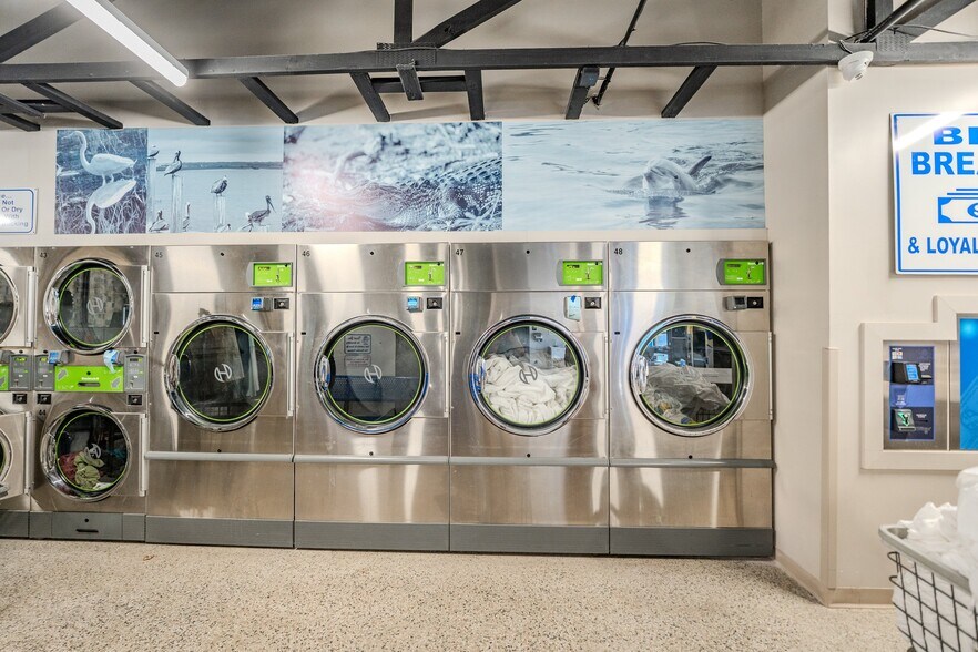 More Photos Of 1810 Ribaut Rd, Port Royal Convenience Store For Sale