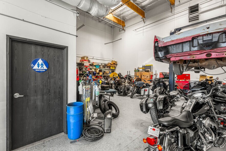 More Photos Of 4570 Donovan Way, North Las Vegas Light Distribution For Sale