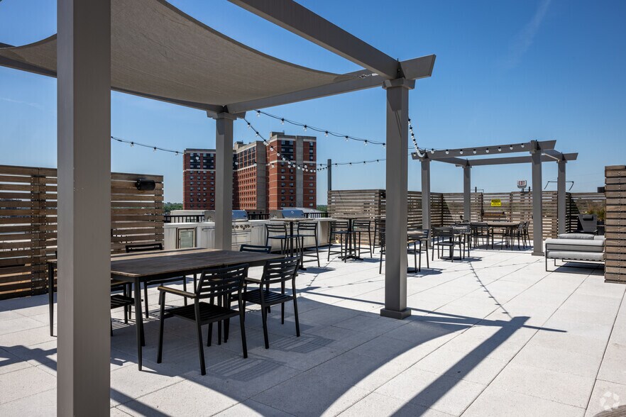 More Photos Of 81 Monroe St, Rahway Apartments For Lease