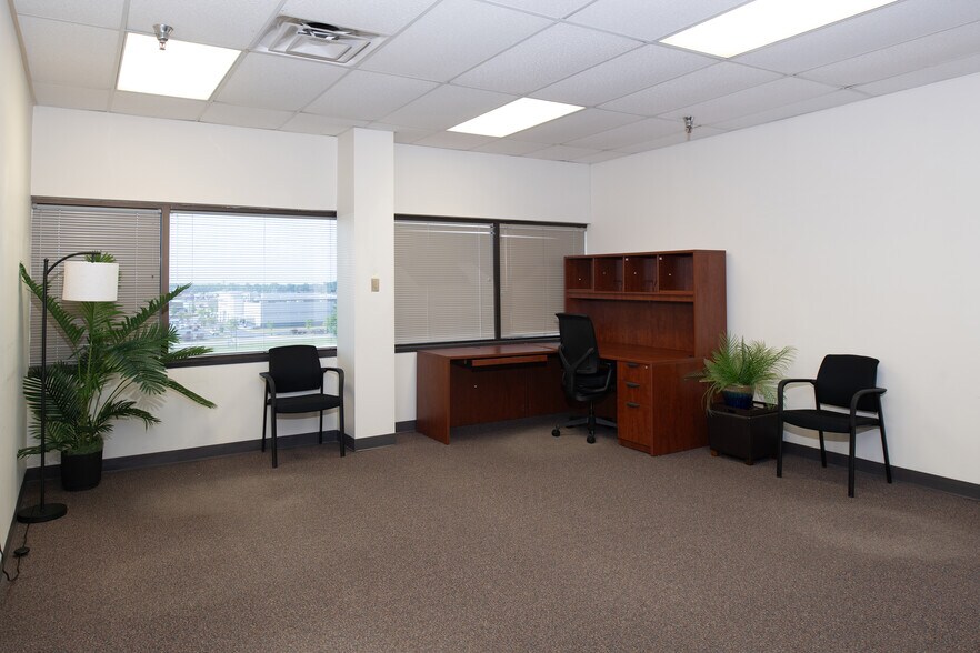 More Photos Of 2402 Wildwood Ave, North Little Rock Medical For Lease