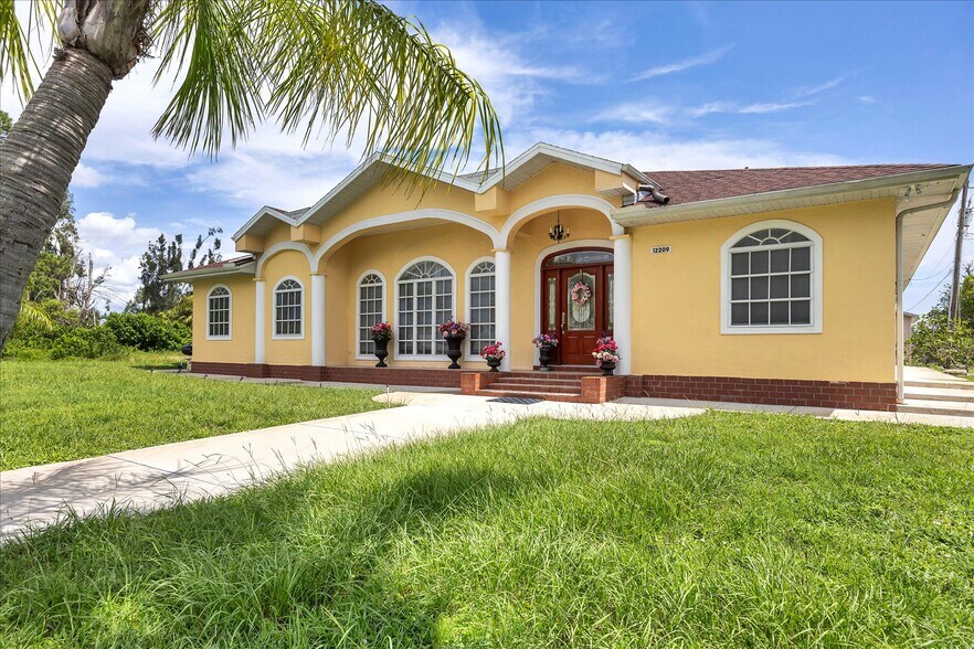 More Photos Of 12209 Cotorro Ave, North Port Specialty For Sale