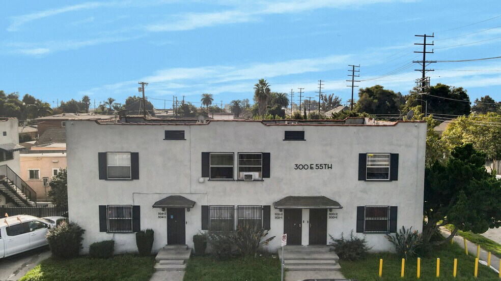 More Photos Of 300 E 55th St, Los Angeles Apartments For Sale