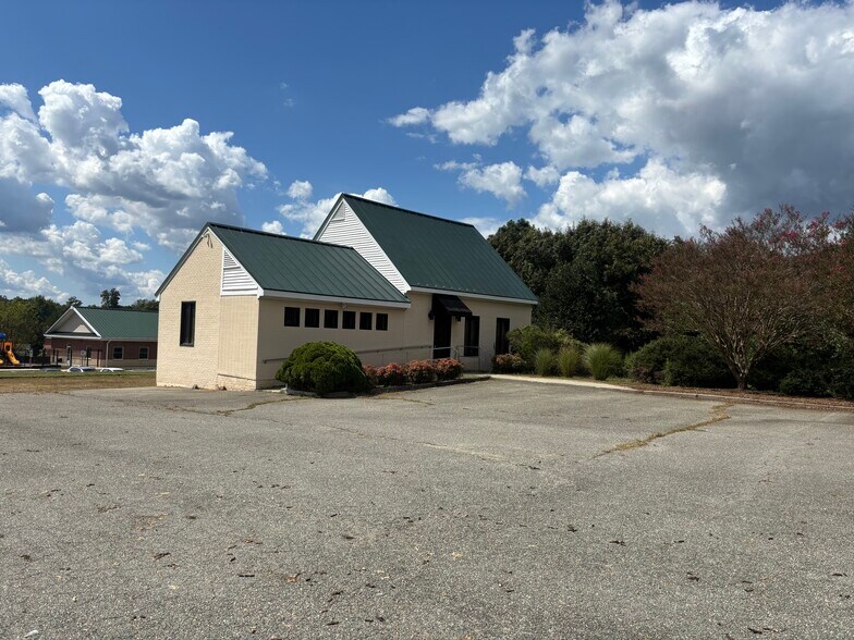 More Photos Of 1417 Anderson Hwy, Powhatan Office For Lease