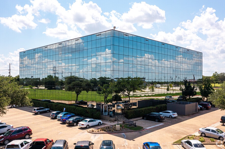 More Photos Of 1700 Alma Dr, Plano Office For Sale