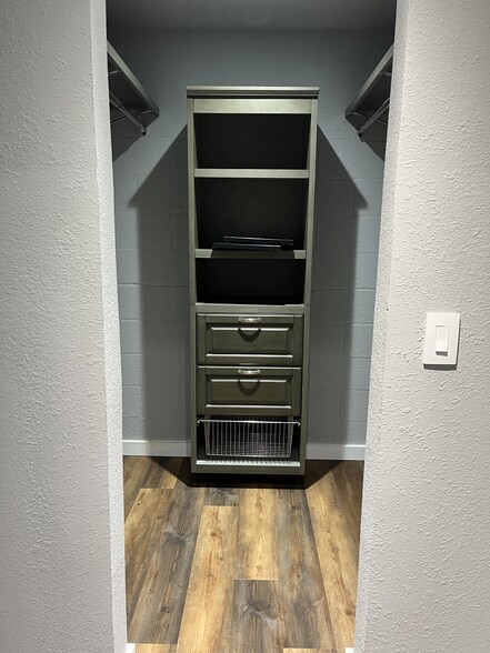 More Photos Of 18948 Tamiami Trl, Fort Myers Self Storage For Sale
