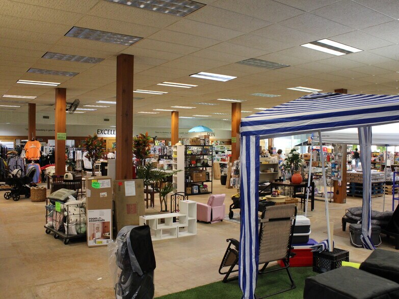 More Photos Of 254 Winnebago Dr, Fond Du Lac Office For Sale
