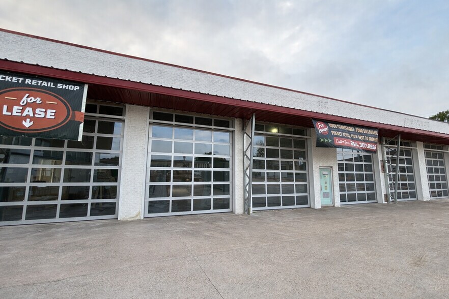 Primary Photo Of 1726 Austin Ave, Waco Storefront Retail Office For Lease