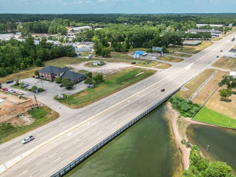 More Photos Of 14729 Highway 105 W, Montgomery Medical For Lease