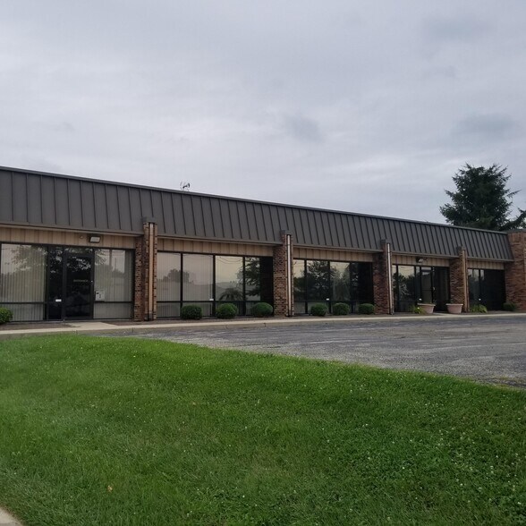 More Photos Of 700-710 Pleasant Valley Dr, Springboro Flex For Lease