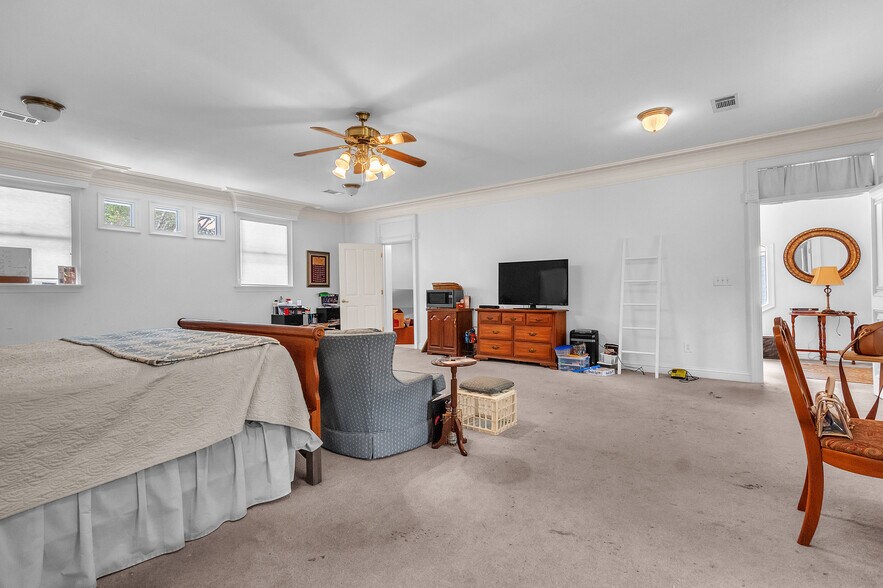 More Photos Of 414 Perry Hill Rd, Montgomery Storefront Retail Office For Sale